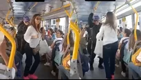 Hombre hizo bailar a todos en un bus al ritmo de Frankie Ruiz /TikTok: @aylim_torres