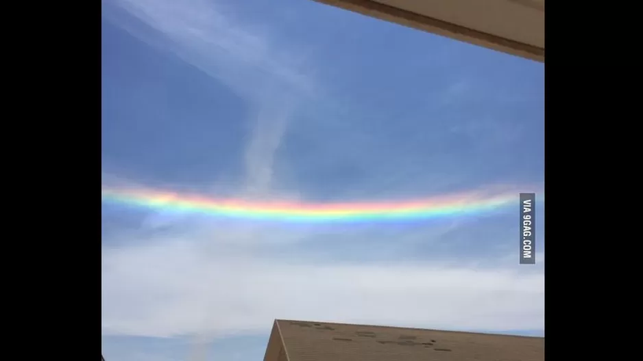 Captan arcoiris 'al revés' al norte de Chile