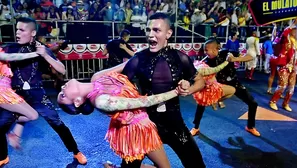 Colombianos al ritmo de salsa deslumbran las calles de Cali. Video: AFP