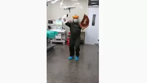 Médico bailando morenada en Puno. Foto y video: YouTube EsSalud Perú