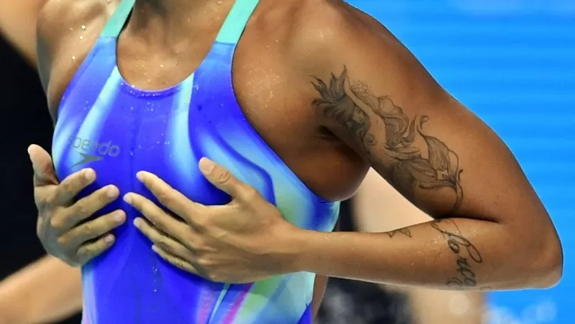 Deportistas dejan sus tatuajes al descubierto en el Mundial de Natación