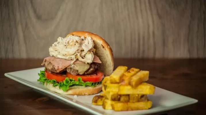 Día de la Hamburguesa Peruana: ofrecerán hamburguesas gratis en esta cadena de restaurantes. Foto: Facebook/Carnívoro Día de la Hamburguesa Peruana: ofrecerán hamburguesas gratis en esta cadena de restaurantes. Foto: Facebook/Carnívoro