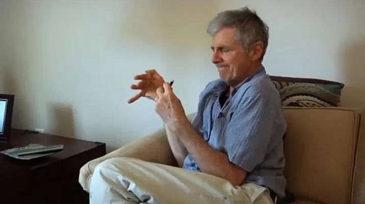 Larry Smith. (Vía: YouTube) Larry Smith. (Vía: YouTube)