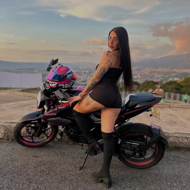 La influencer colombiana Karen Sofía Quiroz era aficionada al mundo de las motos / Instagram