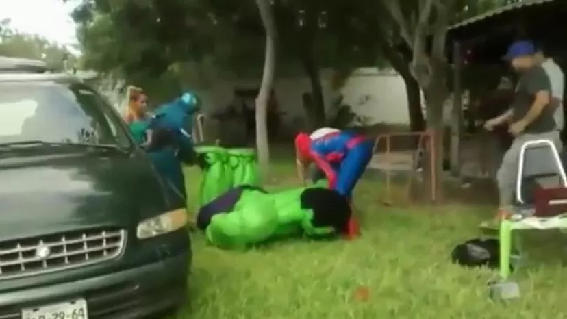 El Increíble Hulk se desmaya en una fiesta infantil