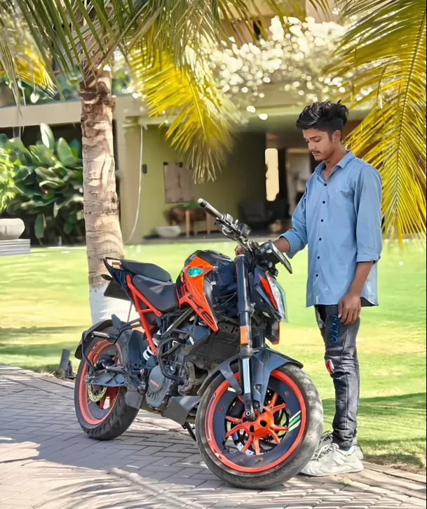 Influencer Prince Padel era conocido por la pasión que tenía por su moto a la que llamaba con cariño 'Laila' / Instagram