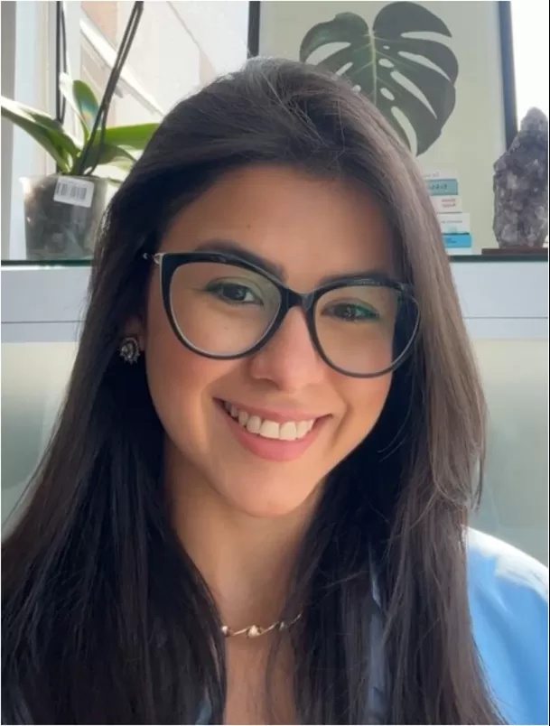 Gabriela Santos de Moura, una reconocida terapeuta brasileña que buscaba cumplir su sueño de la maternidad./ Instagram