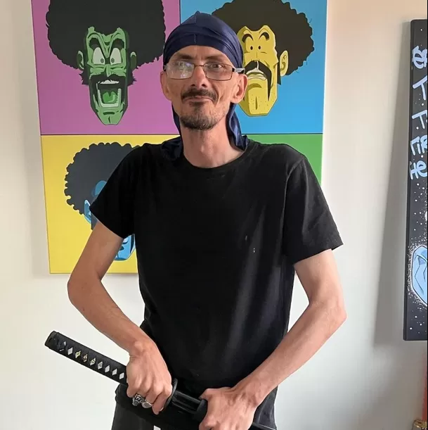 Jean, un exmilitar de 46 años, se grababa siendo víctima de agresiones físicas en plataformas como TikTok y Kick. Foto: Instagram Jean, un exmilitar de 46 años, se grababa siendo víctima de agresiones físicas en plataformas como TikTok y Kick. Foto: Instagram