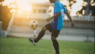 Inusual respuesta de mujer a su novio tras verlo jugar fútbol. Foto: Difusión