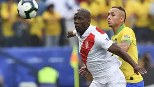 Luis Advíncula conquista Instagram con fotografía de su infancia. Foto: AFP