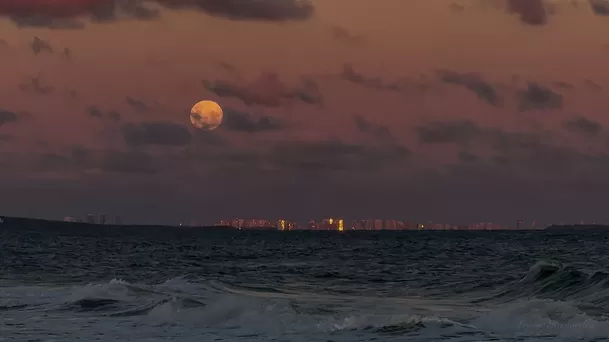 Luna Rosa vista desde Uruguay | Imagen: X