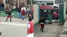 ¿Más pisado, imposible? Iba a jugar fulbito, pero su pareja ingresó a la cancha y se fue corriendo 