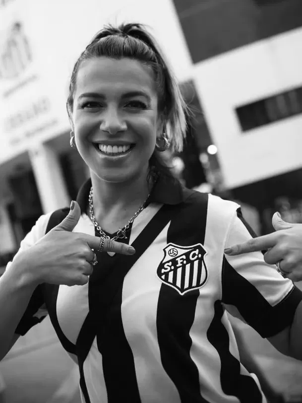 Muere a los 39 años Naty Potira, influencer brasileña apasionada por el fútbol. Foto: Instagram @natypotira Muere a los 39 años Naty Potira, influencer brasileña apasionada por el fútbol. Foto: Instagram @natypotira