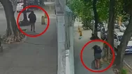 Mujer cae a alcantarilla por estar mirando su celular