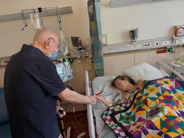 Sydney, de 26 años fue diagnosticada con colangiocarcinoma / IG: @sydneytowle Sydney, de 26 años fue diagnosticada con colangiocarcinoma / IG: @sydneytowle