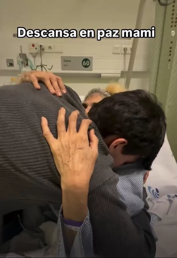 La Divaza compartió el último abrazo que le dio a su madre / Instagram La Divaza compartió el último abrazo que le dio a su madre / Instagram