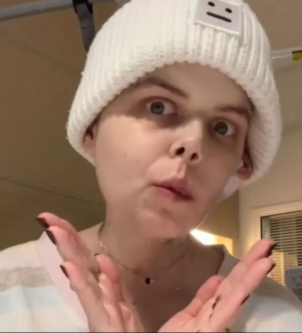 Bella Bradford se enteró que tenía cáncer a los 22 años / TikTok