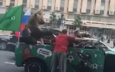 Oso toca trompeta y sorprende a hinchas peruanos en Rusia - Noticias de oso
