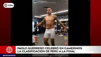 Paolo Guerrero celebró así en el vestuario peruano.