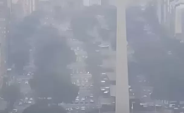 Buenos Aires, Argentina recibió el humo de los incendios forestales en Bolivia / Captura 