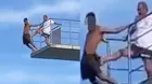 ¡Qué miedo! Joven fue lanzado por salvavidas de trampolín tras negarse a saltar 