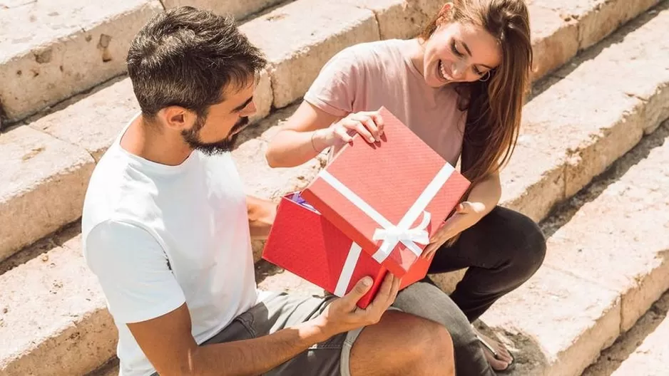 Insólito regalo de un hombre a su esposa / Referencial Insólito regalo de un hombre a su esposa / Referencial