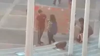 San Valent&iacute;n: Joven se le declara a su amiga, pero es rechazado frente a todos. Video: David Mir&oacute;n