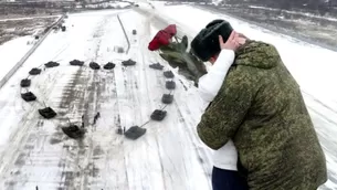 San Valentín: Militar usa tanques para pedir la mano de su novia y se vuelve viral. Video: RT