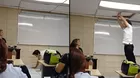 “¡Si serás…!”: Quiso impresionar a su profesora con acrobacia y provocó accidente en pleno salón