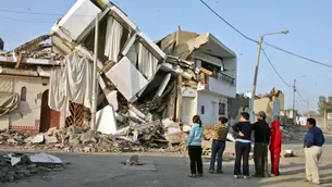 Muchas viviendas quedaron destruidas tras el terremoto de Pisco. Foto: La Mula