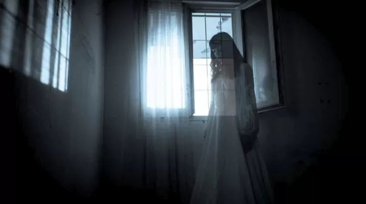 Supuesto fantasma acoso a una bebé. Video: YouTube Supuesto fantasma acoso a una bebé. Video: YouTube