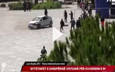 YouTube: Hombre se mete por la ventana de auto en movimiento para detener a conductor peligroso - Noticias de agua