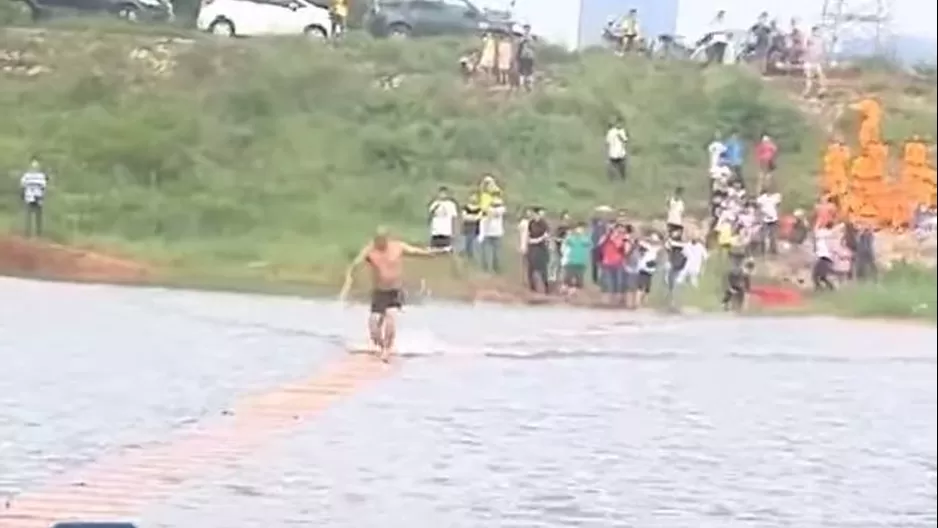 YouTube: monje chino desarrolla habilidad para "caminar sobre agua"