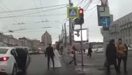 YouTube: recién casados protagonizan una vergonzosa pelea en plena calle