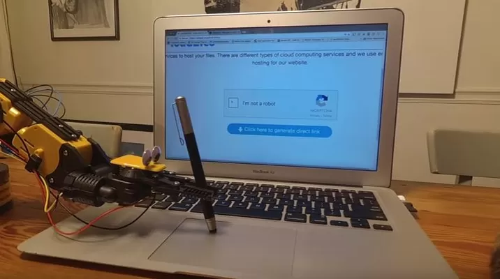 Robot logra vencer CAPTCHA de seguridad. (Vía: YouTube)