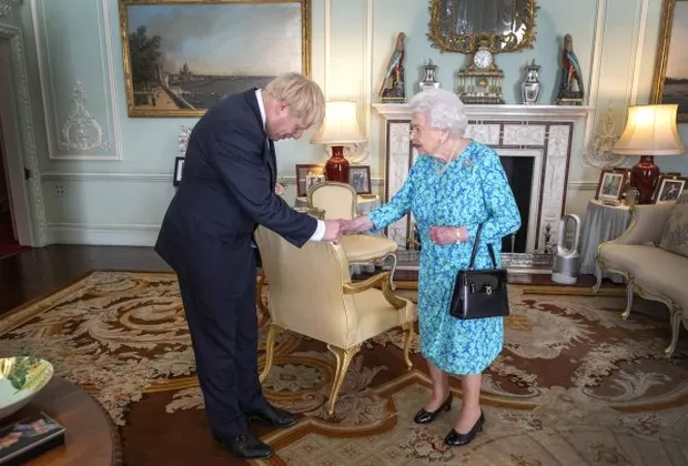 Boris Johnson se convierte en primer ministro británico y promete Brexit cueste lo que cueste
