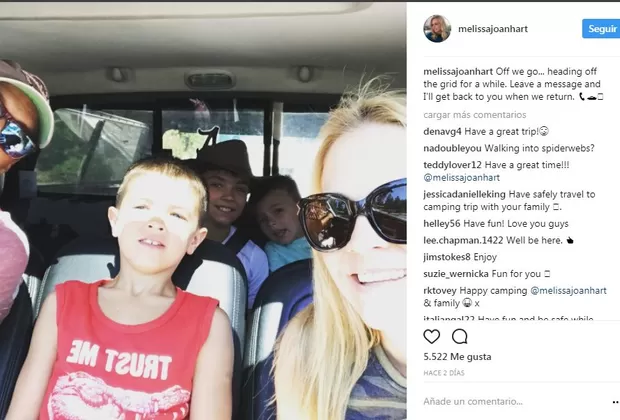 Sabrina, la bruja adolescente:  Melissa Joan Hart posó así junto a sus hijos