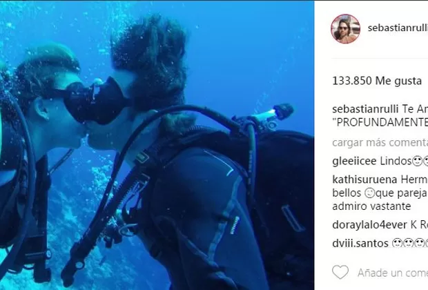 Sebastián Rulli protagonizó tierno beso bajo el agua con Angelique Boyer