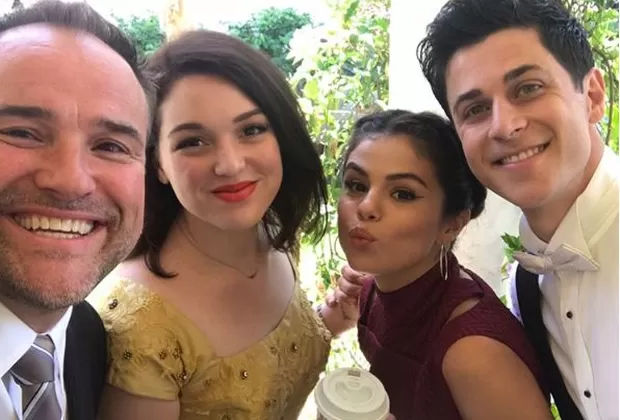 Selena Gómez asistió a boda de David Henrie de ‘Los hechiceros de Waverly Place’