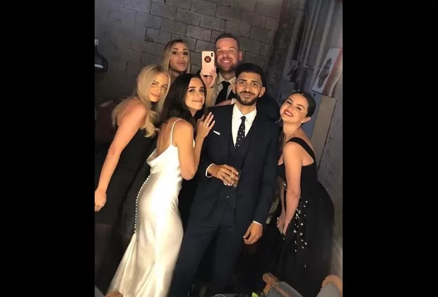 Selena Gómez boda Courtney Barry