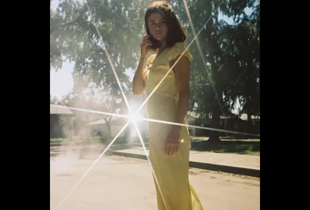 Selena Gómez y la portada de su nuevo disco