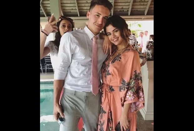 Selena Gómez: primo de Justin Bieber coquetea con la cantante, pero luego la llama “gorda”