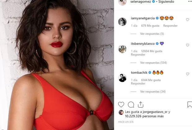 Selena Gómez bikini