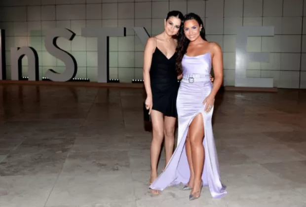 Selena Gómez y Demi Lovato en alfombra roja