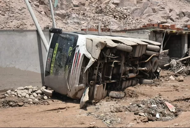 Tacna: Videos y fotos muestran el desastre que dejaron las lluvias y huaicos