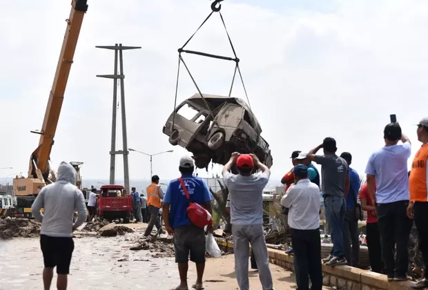 Tacna: Videos y fotos muestran el desastre que dejaron las lluvias y huaicos