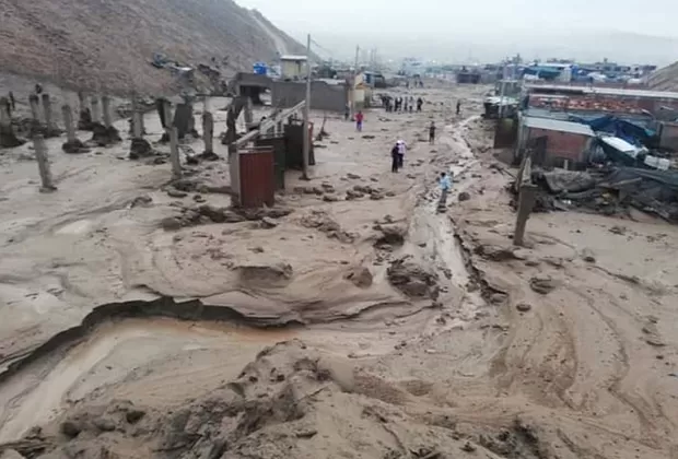 Tacna: Videos y fotos muestran el desastre que dejaron las lluvias y huaicos