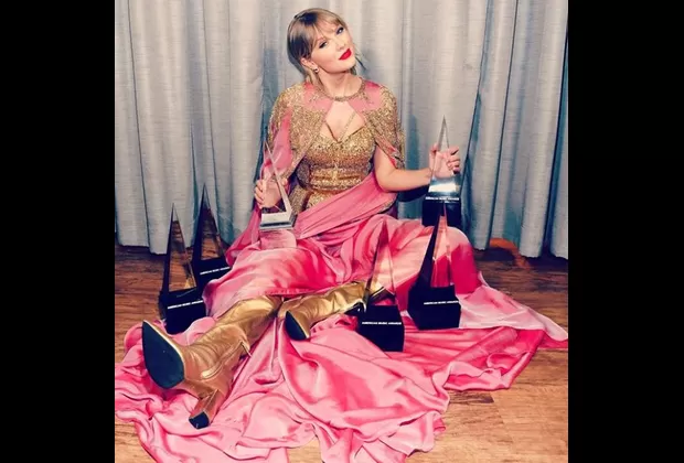 Taylor Swift batió récord de Michael Jackson y se coronó Artista de la década