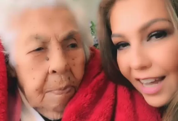 Thalía comparte conmovedor video cantando con su abuelita al cumplir 101 años
