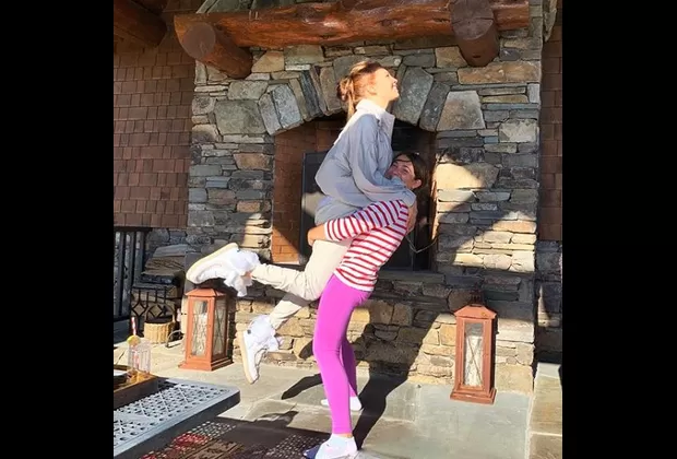 Thalía: su hija Sabrina la cargó sorpresivamente y la cantante reaccionó al respecto